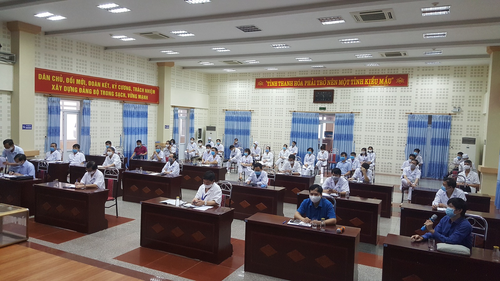 Công đoàn cơ sở bệnh viện Đa khoa tỉnh Thanh Hóa phát động đợt thi đua đặc biệt phòng chống dịch bệnh COVID-19